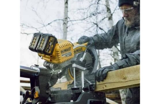 dewalt-scie-a-onglet-radiale-o305mm-xr-flexvolt-18-54v-dhs780n-solo.jpg