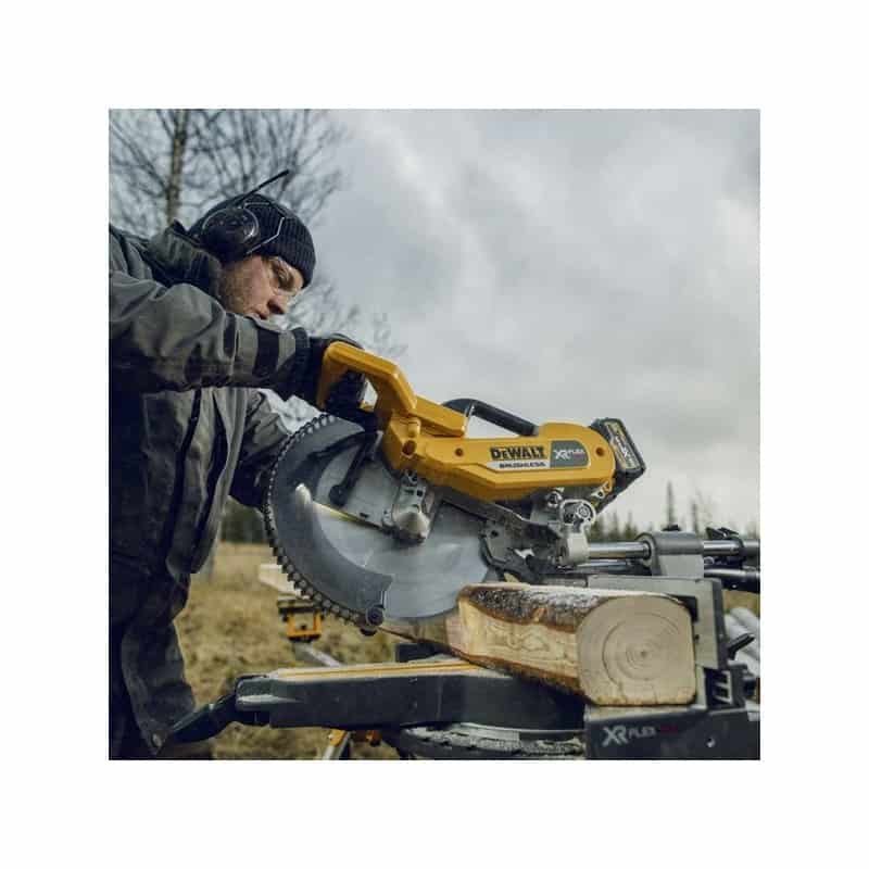 dewalt-sciie-a-onglet-radiale-o305mm-xr-flexvolt-18-54v-dhs780n-solo.jpg dewalt-sciie-a-onglet-radiale-o305mm-xr-flexvolt-18-54v-dhs780n-solo.jpg